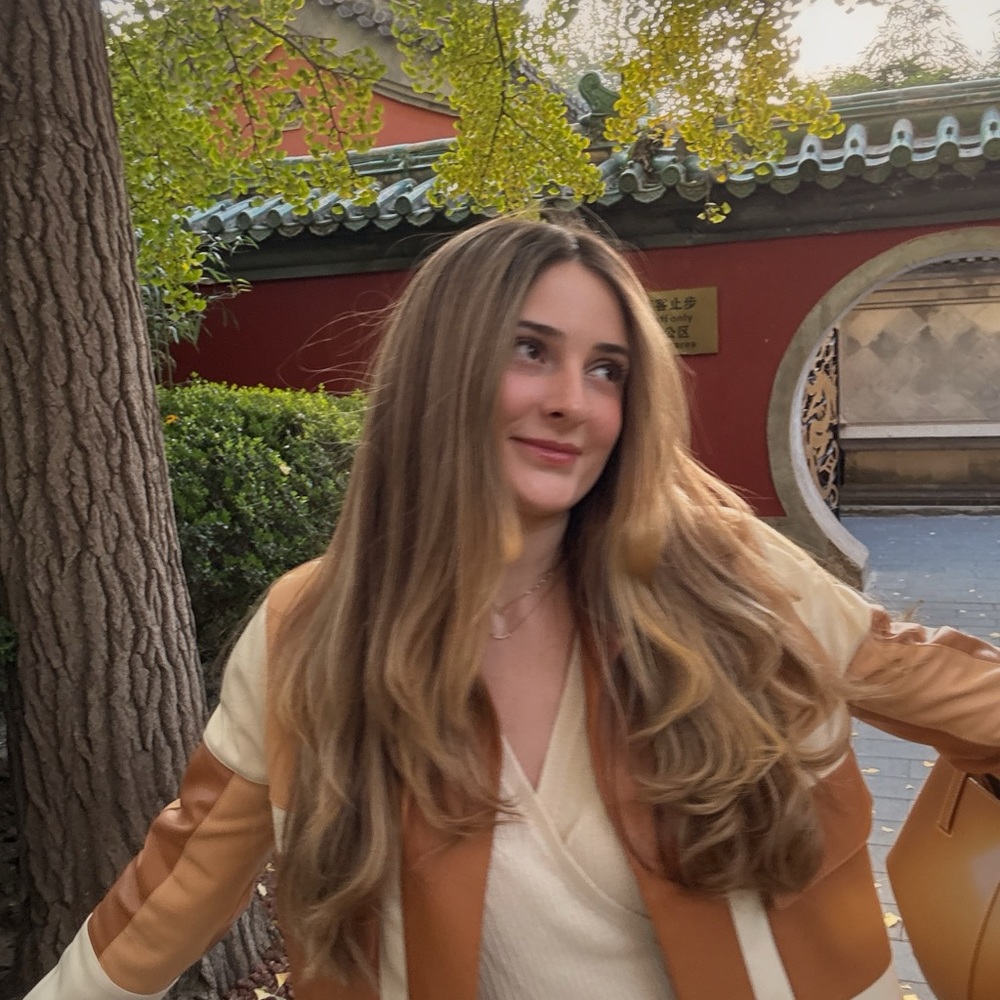 Meet your Posher, Teona